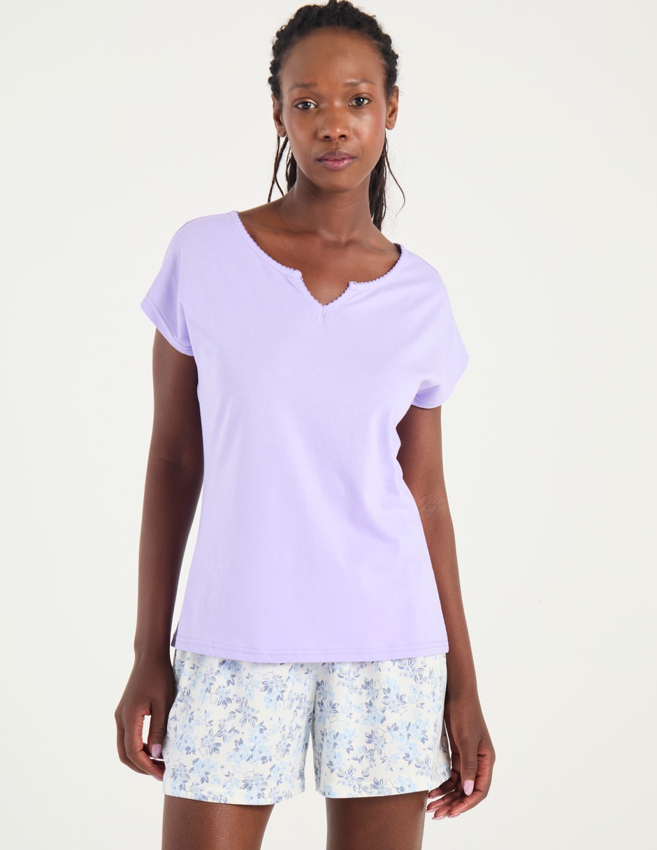 Playera manga corta cuello V para mujer